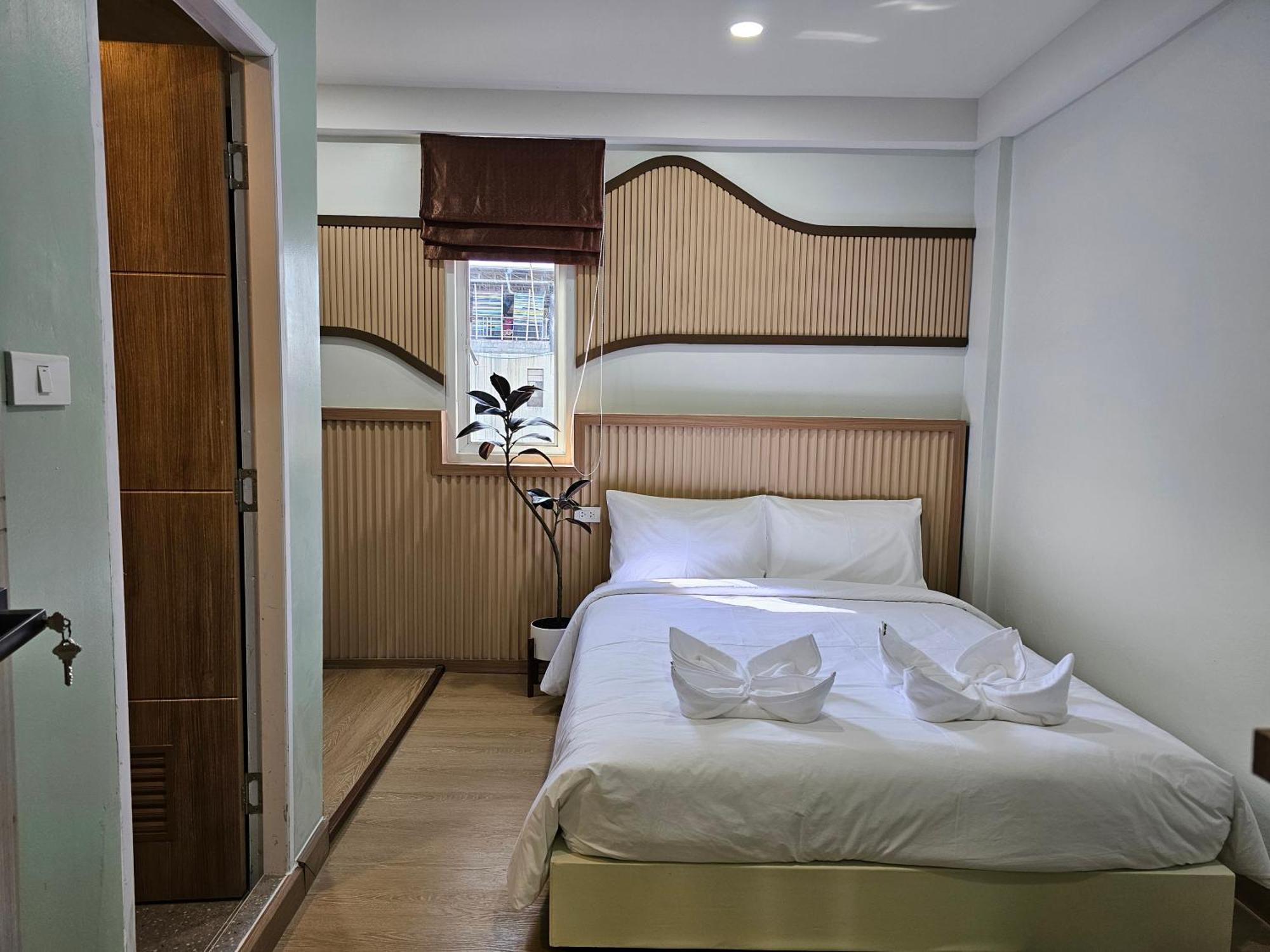 Lub Nai Hostel Patong Cameră foto