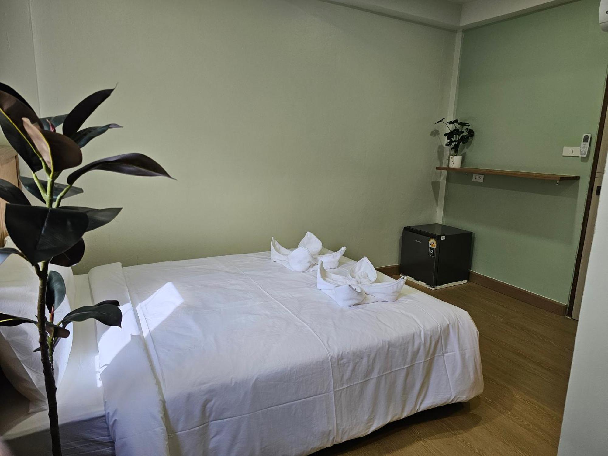 Lub Nai Hostel Patong Cameră foto